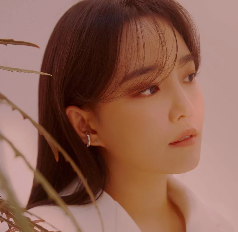 Younha1.png
