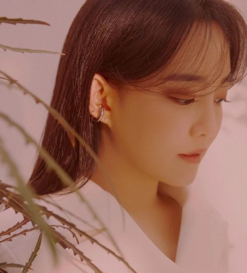 Younha2.png