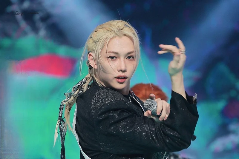 韓娛熱議-粉絲反應爆炸的歌謠大祭典 Stray Kids Felix的臉