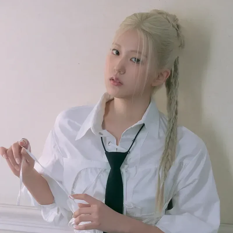 圖片來源:IG@izna_offcl