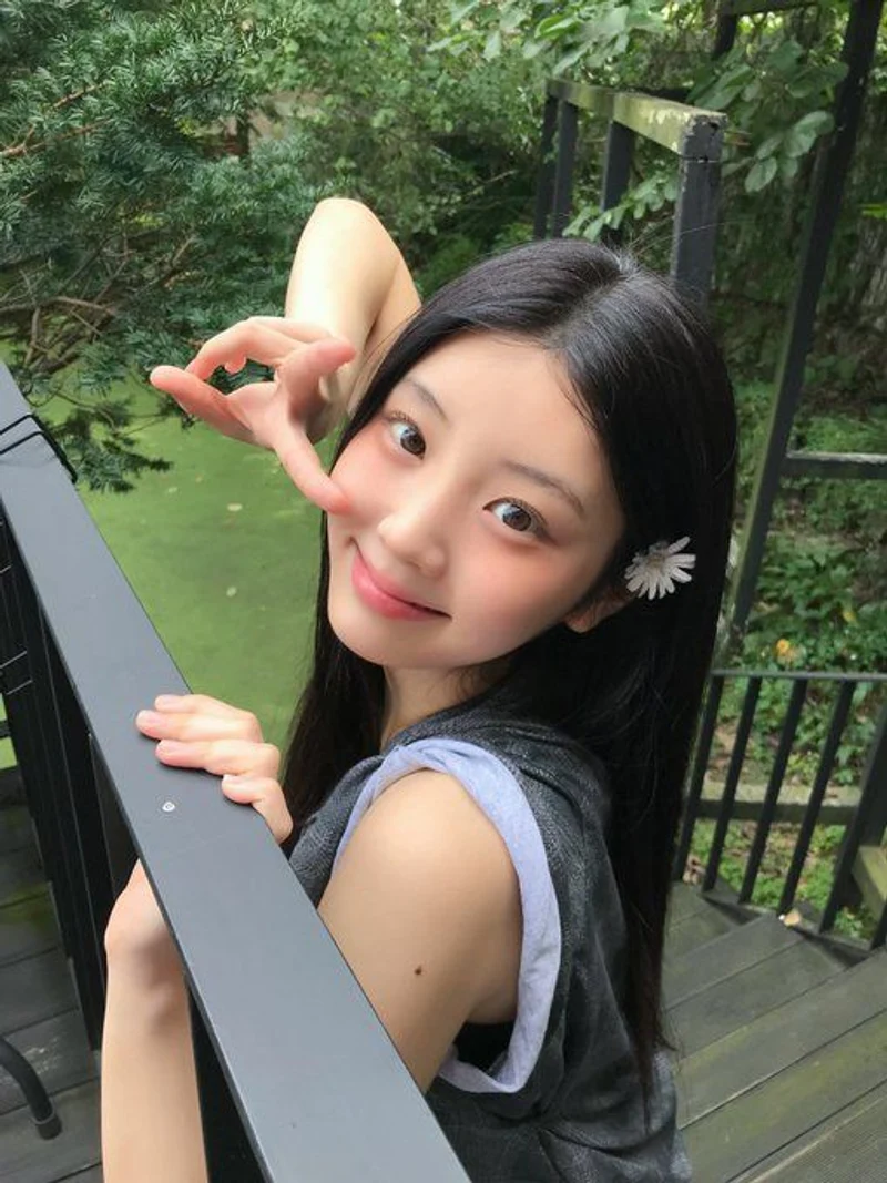 圖片來源：X@ILLIT